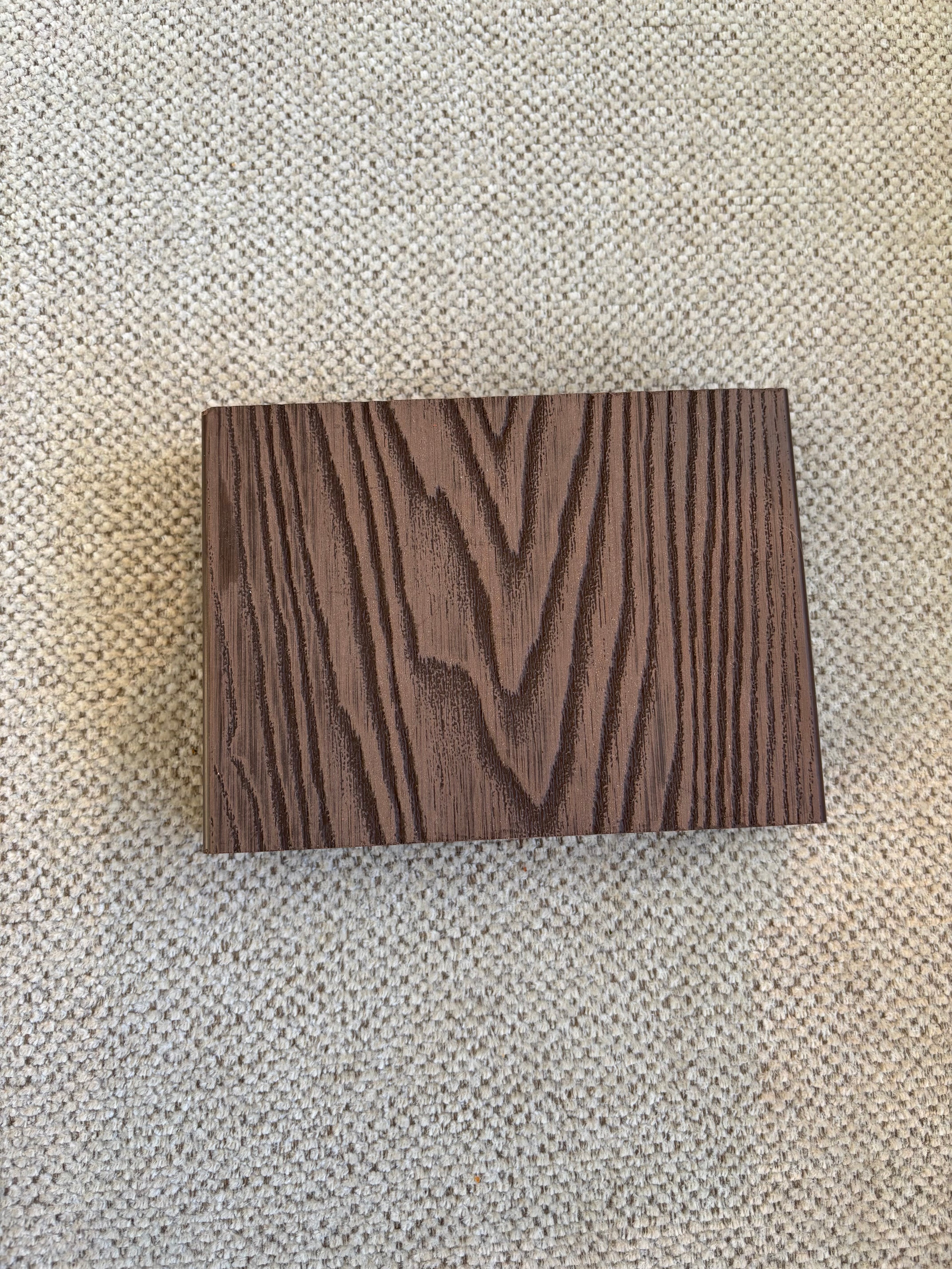 Fá sýnishorn af plastpallaefni