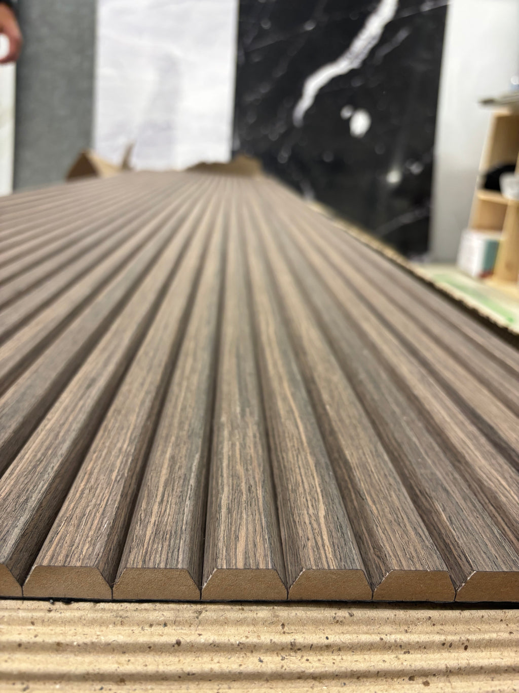 MDF Reykt eik/ferköntuð