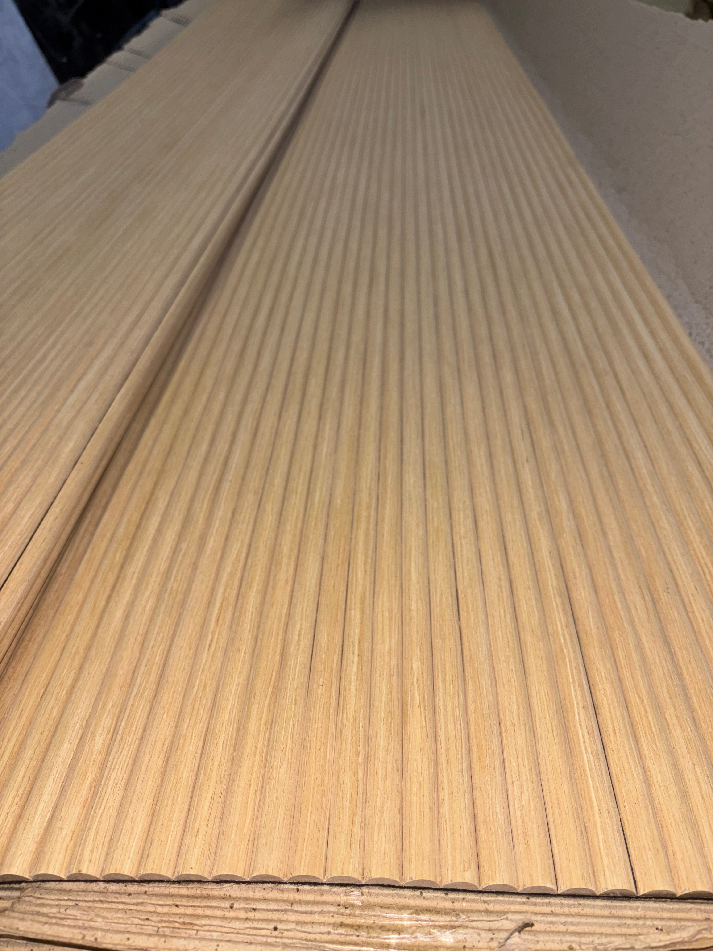 MDF Ljós eik/hringlaga - Mynstur 13-6mm